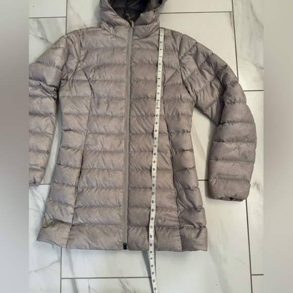 Eddie Bauer Packable Silver Puffer Jacket - Size Small - Picture 4 of 12
